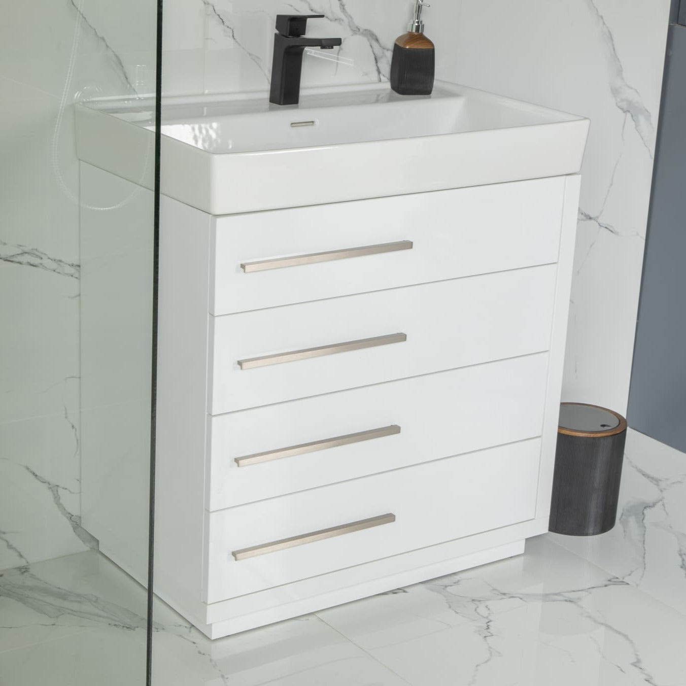 Adora Bathroom Vanity Homelero 32" #size_32" #color_white 