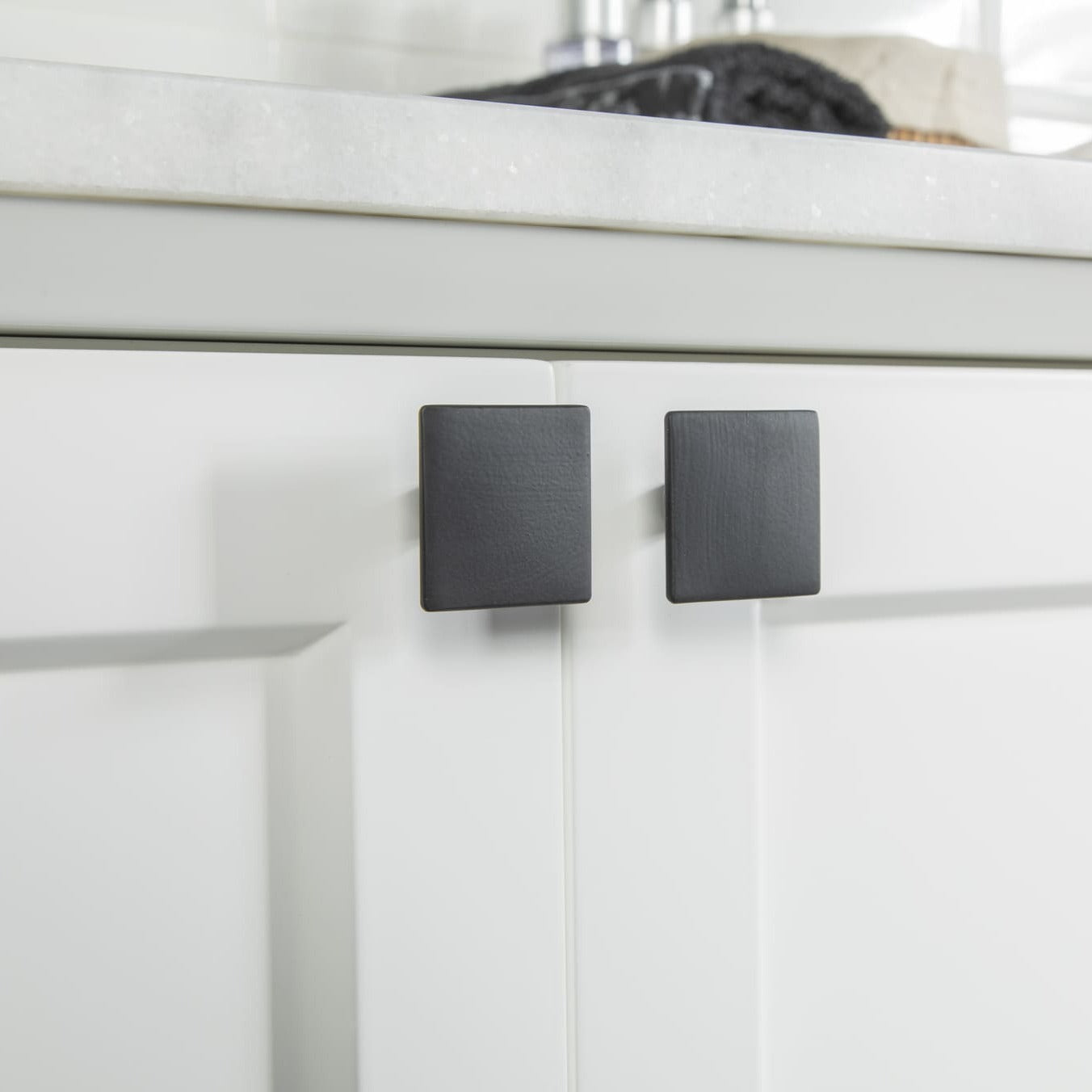 Paloma Bathroom Cabinets  Homelero 60"  #size_60"  #color_white #hardware_black