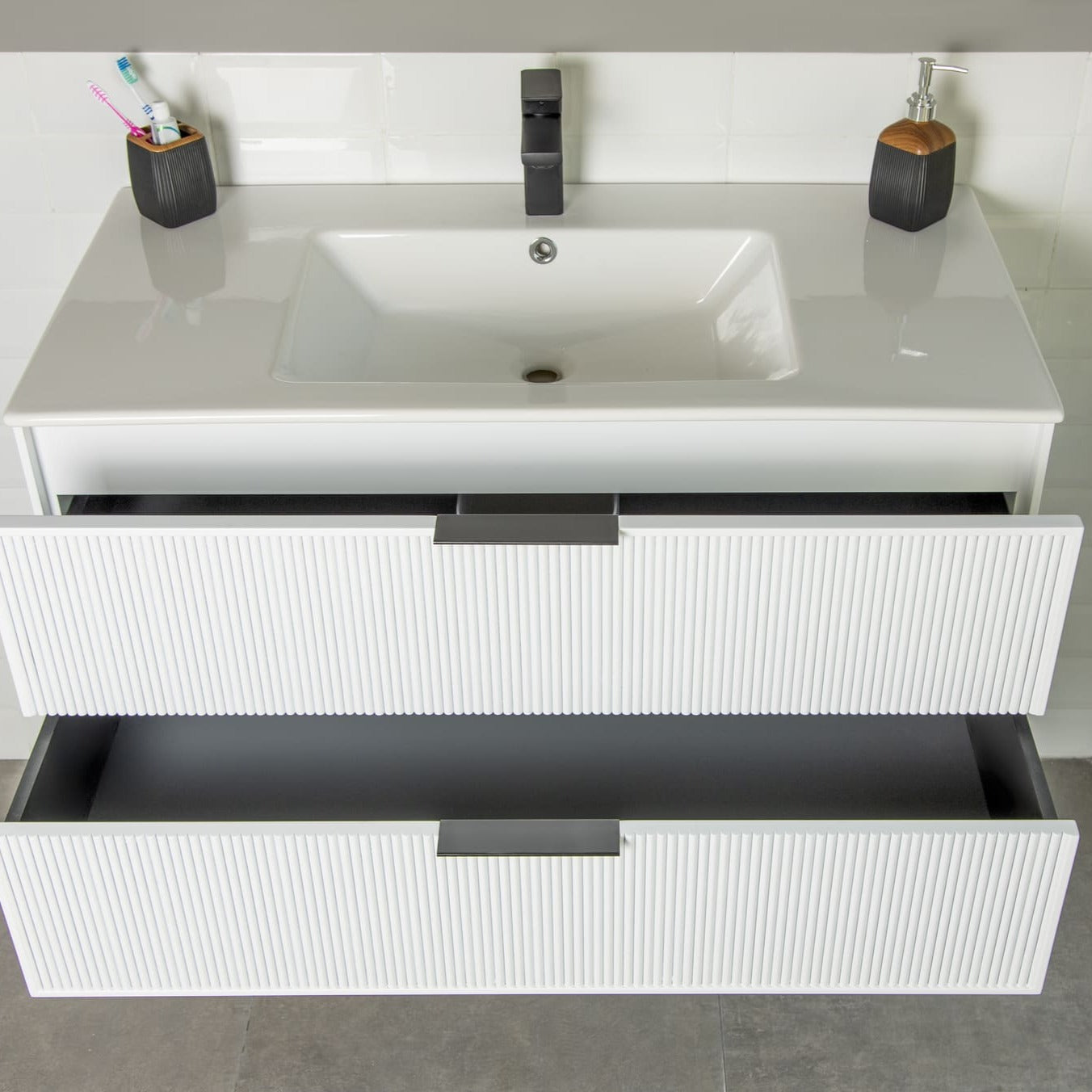 Sorrento Bathroom Vanity Homelero 36" #size_36" #color_white #hardware_black